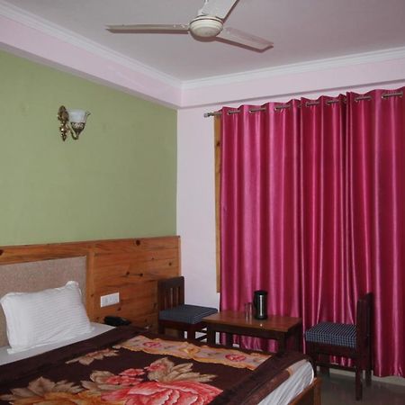 Hotel Ravine Pālampur エクステリア 写真