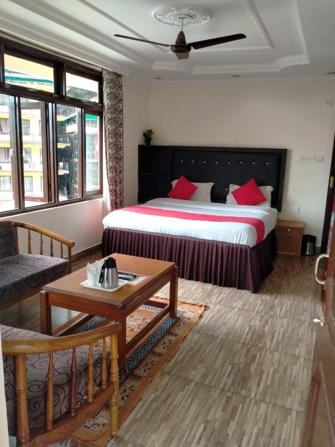 Hotel Ravine Pālampur エクステリア 写真